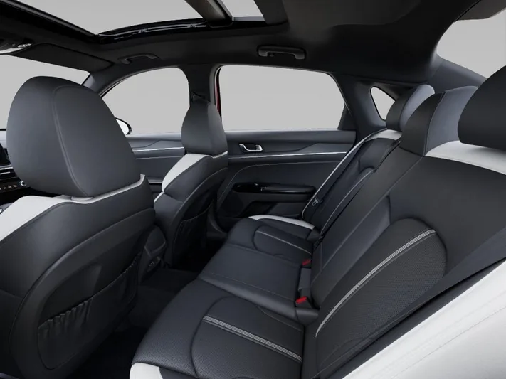 2026 Kia K5 - view 18