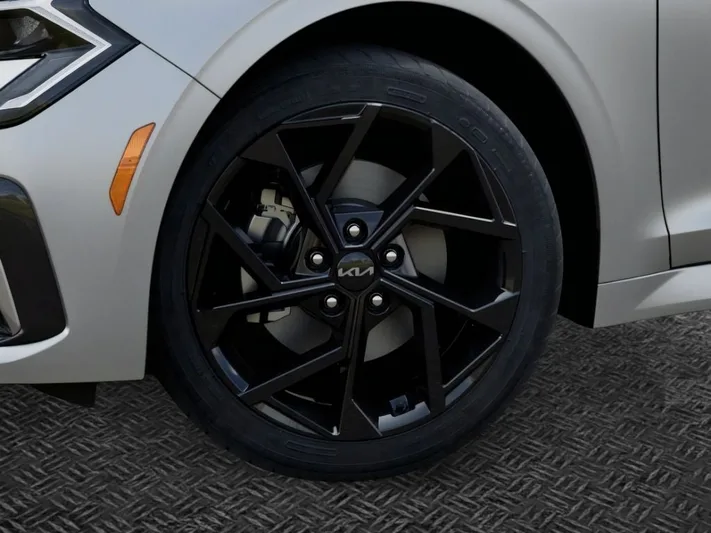 2026 Kia K5 - view 9