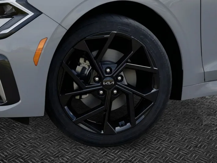 2026 Kia K5 - view 9