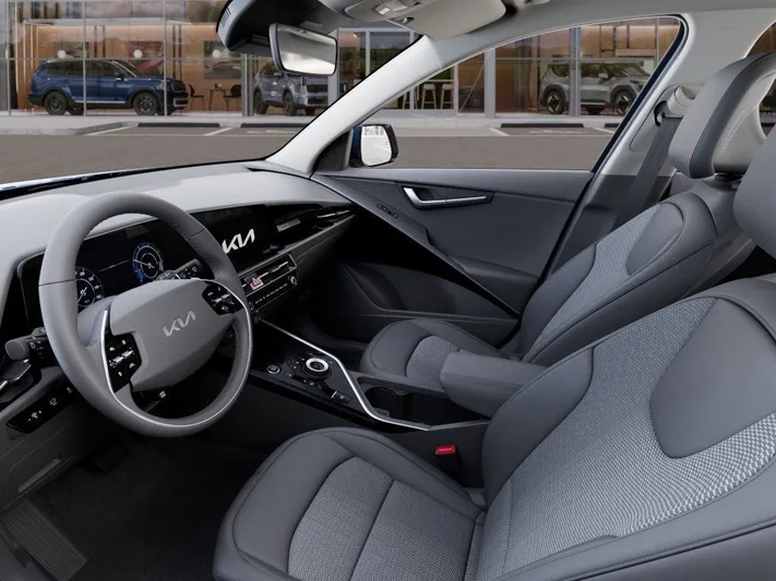 2025 Kia Niro - view 17