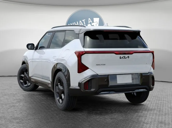 2027 Kia Seltos - view 4