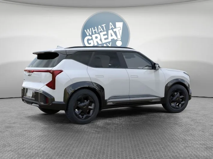 2027 Kia Seltos - view 6