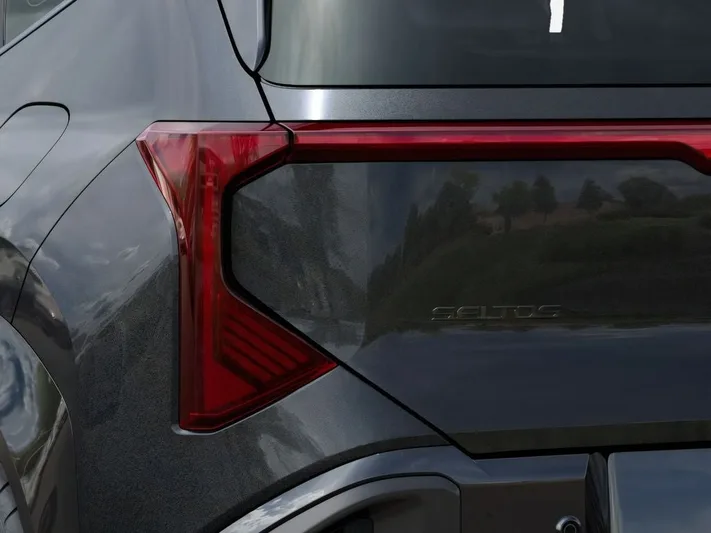 2027 Kia Seltos - view 11