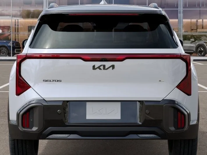 2027 Kia Seltos - view 13