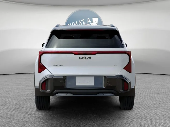 2027 Kia Seltos - view 5