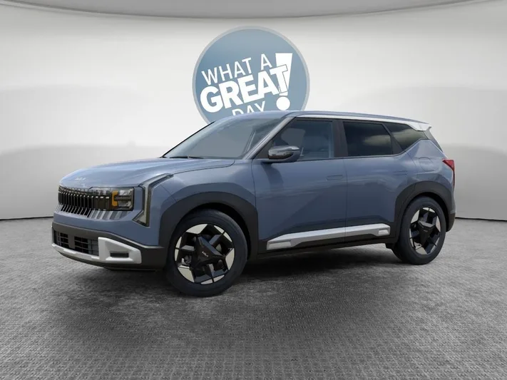 2027 Kia Seltos - view 3