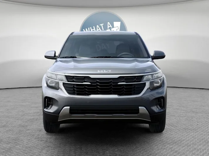 2026 Kia Seltos - view 2