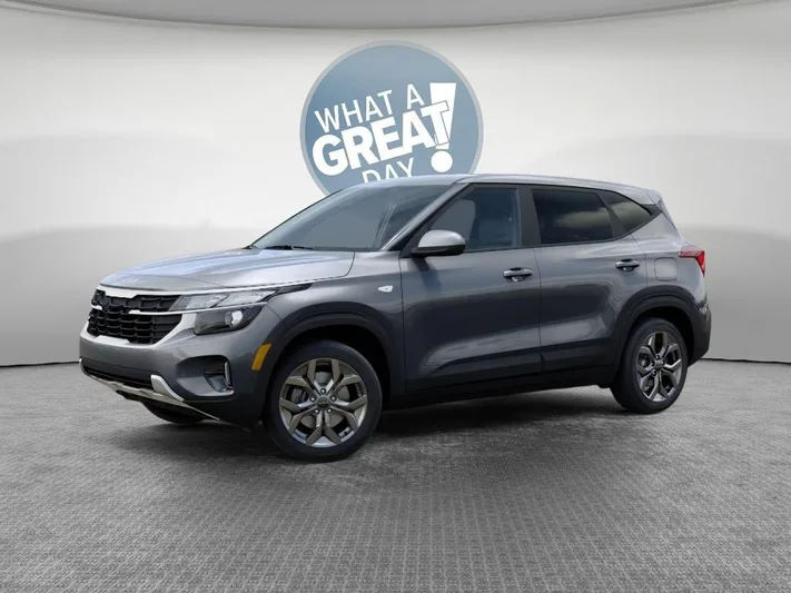 2026 Kia Seltos - view 3