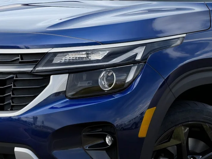 2026 Kia Seltos - view 10