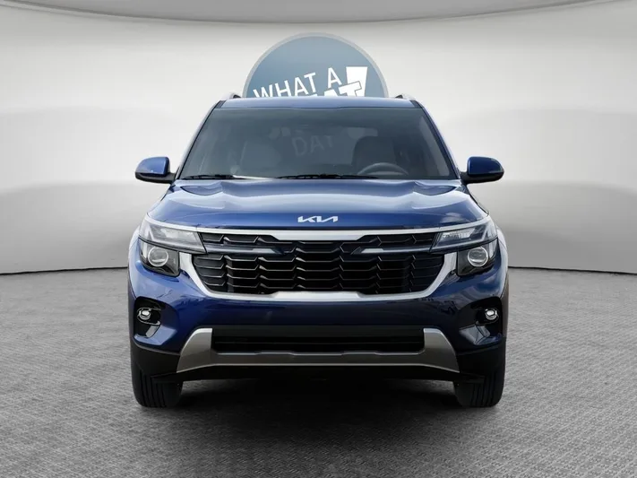 2026 Kia Seltos - view 2
