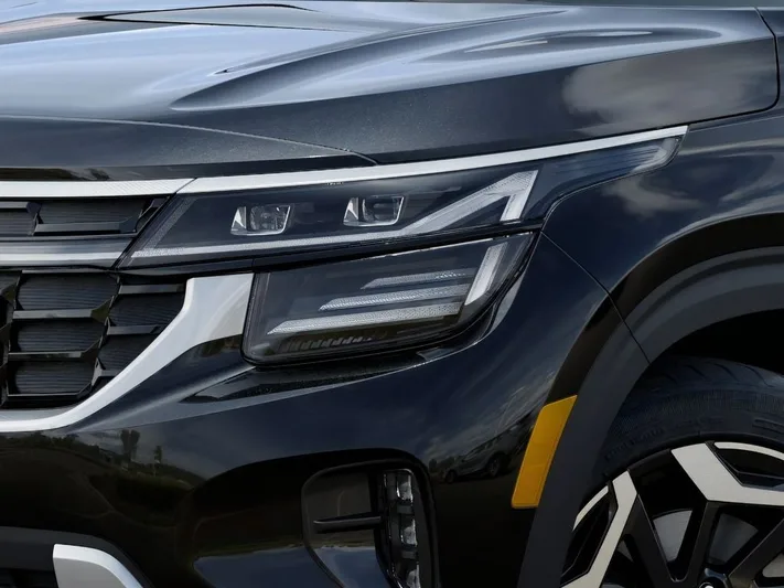 2026 Kia Seltos - view 10