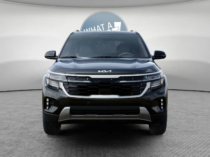 2026 Kia Seltos - view 2