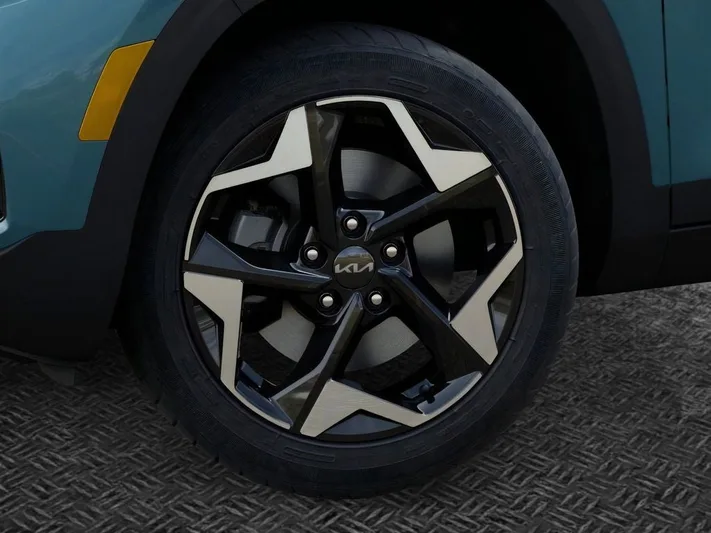 2026 Kia Seltos - view 9