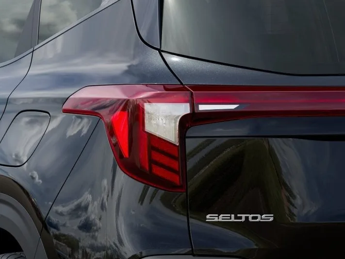 2026 Kia Seltos - view 11