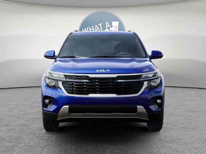 2026 Kia Seltos - view 2
