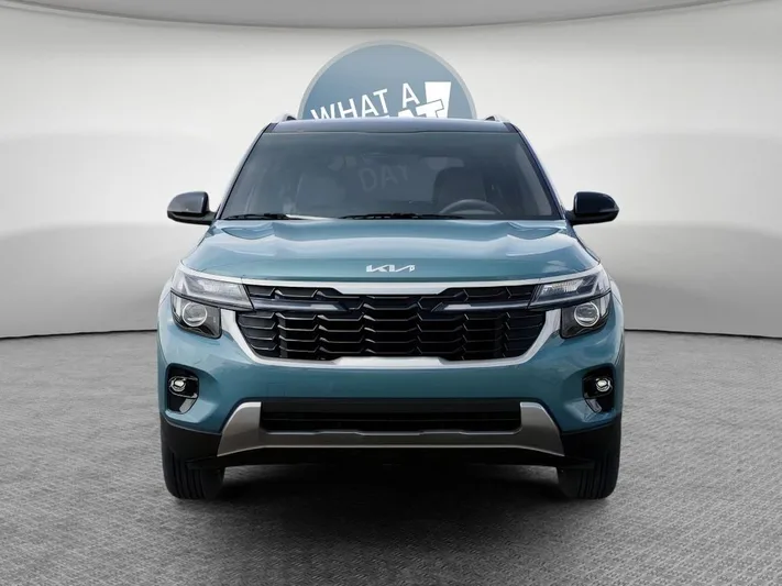 2026 Kia Seltos - view 2
