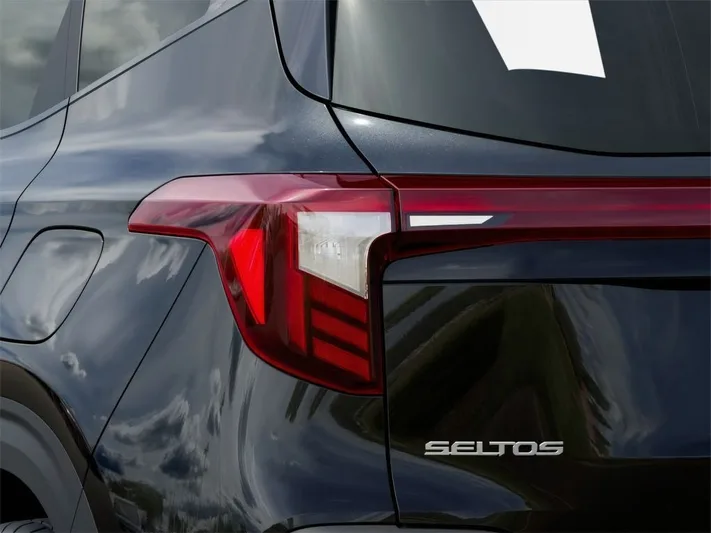 2026 Kia Seltos - view 11