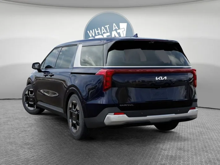 2026 Kia Carnival - view 4