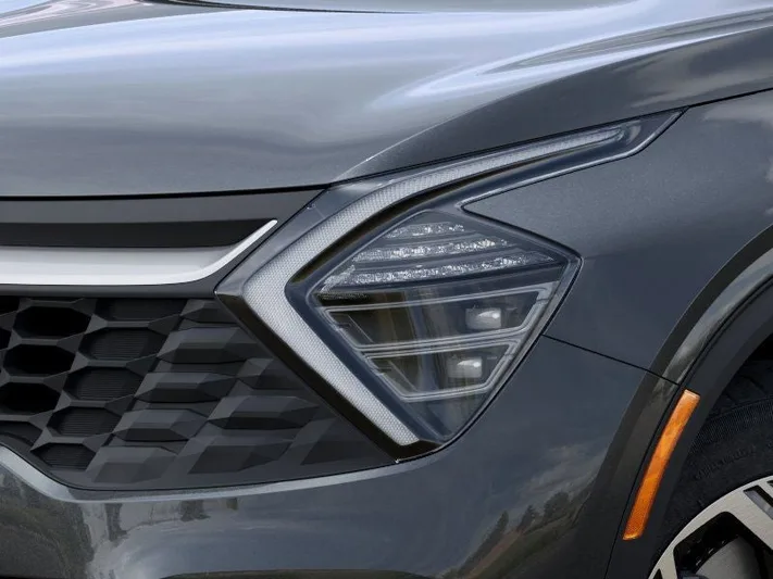 2025 Kia Sportage - view 10