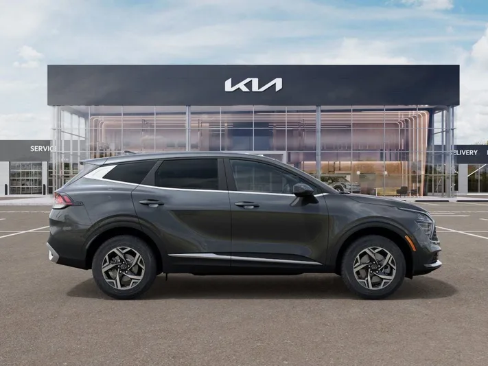2025 Kia Sportage - view 7