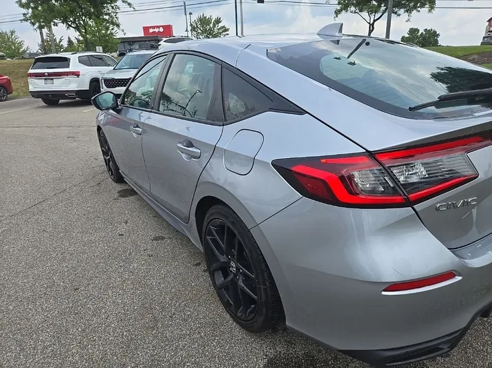 2024 Honda Civic - view 6