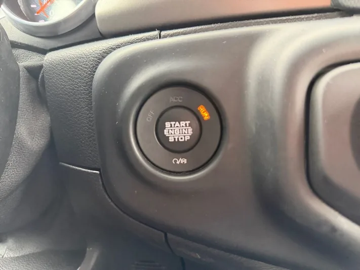 2021 Jeep Wrangler - view 29