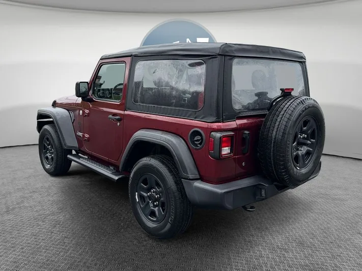 2021 Jeep Wrangler - view 6