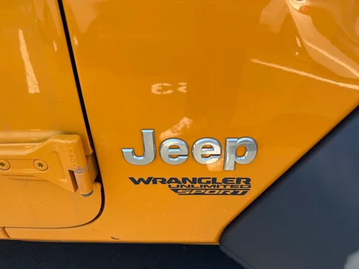 2018 Jeep Wrangler - view 10