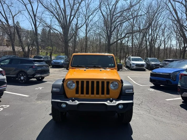 2018 Jeep Wrangler - view 2