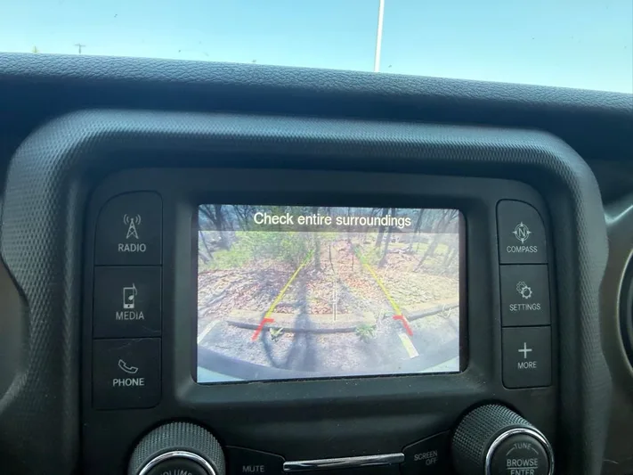 2018 Jeep Wrangler - view 24