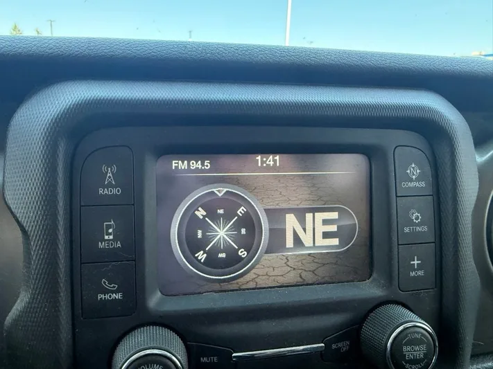 2018 Jeep Wrangler - view 25