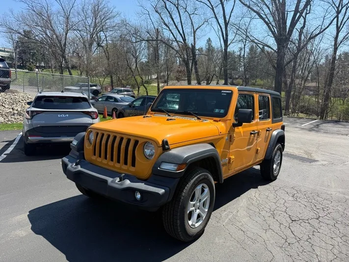 2018 Jeep Wrangler - view 3