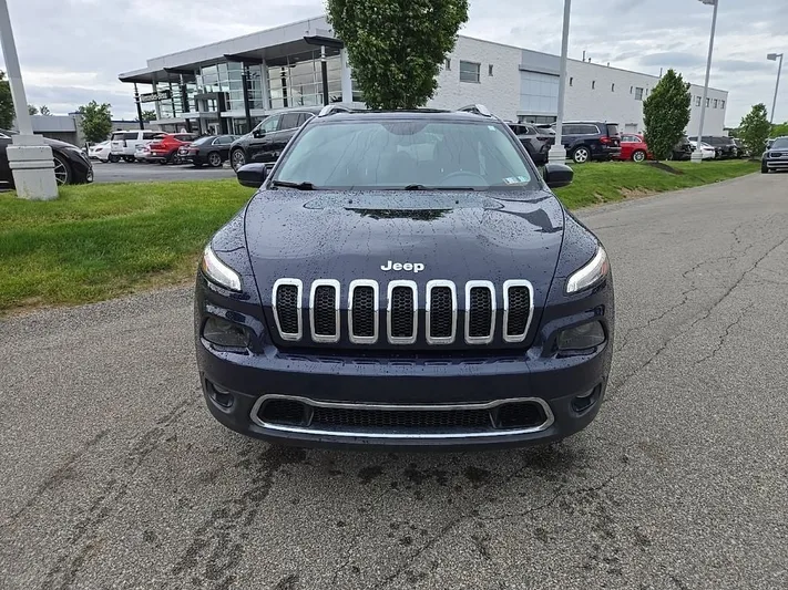 2016 Jeep Cherokee - view 11