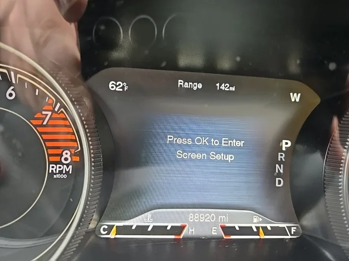 2016 Jeep Cherokee - view 16