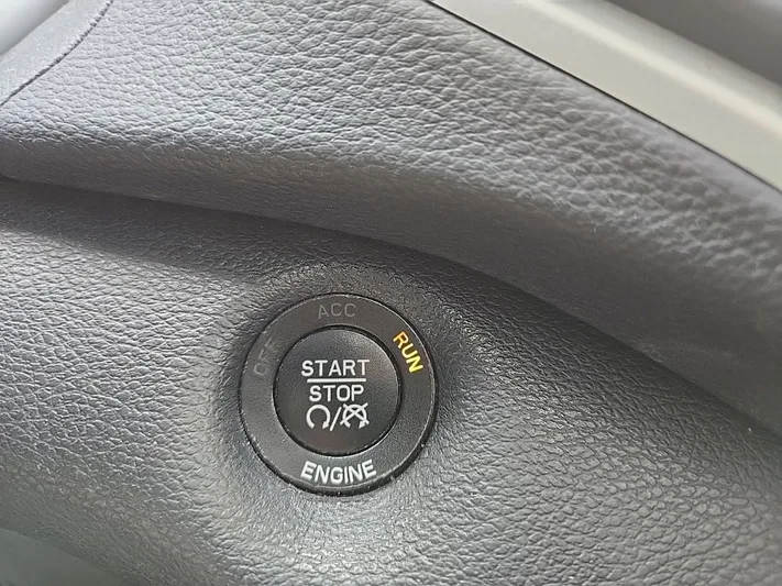 2016 Jeep Cherokee - view 30