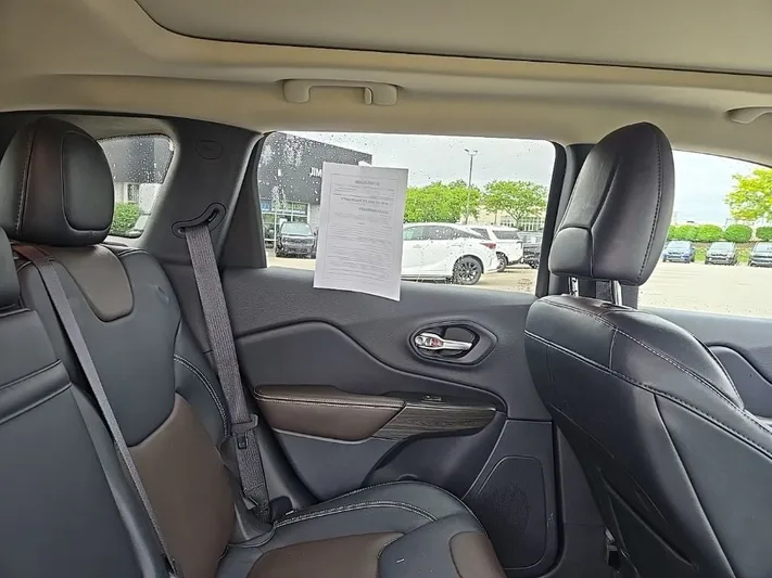 2016 Jeep Cherokee - view 36