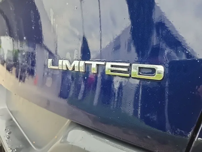 2016 Jeep Cherokee - view 4