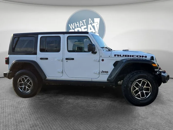 2024 Jeep Wrangler - view 2