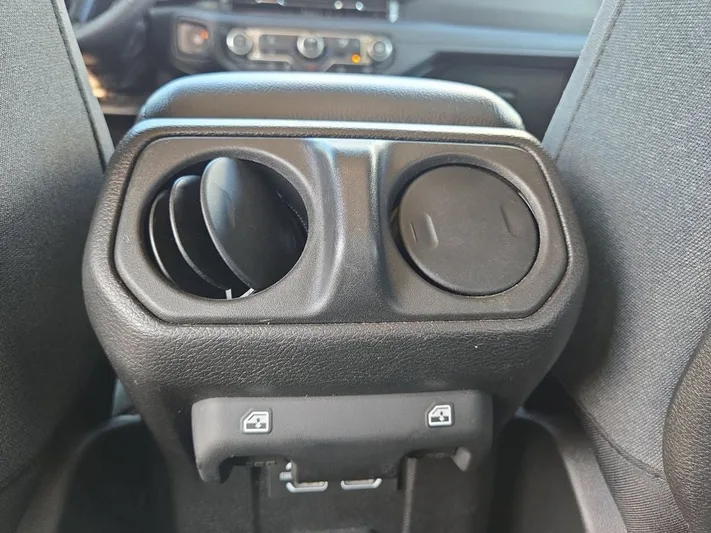 2024 Jeep Wrangler - view 23