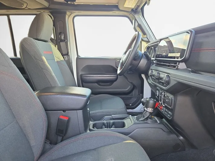 2024 Jeep Wrangler - view 26