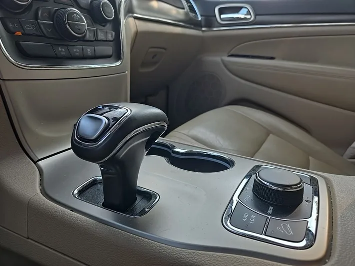 2015 Jeep Grand - view 18