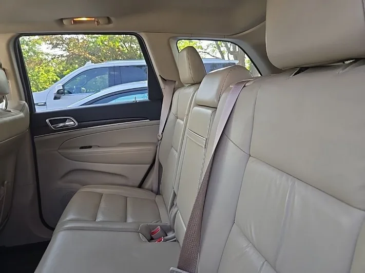2015 Jeep Grand - view 28