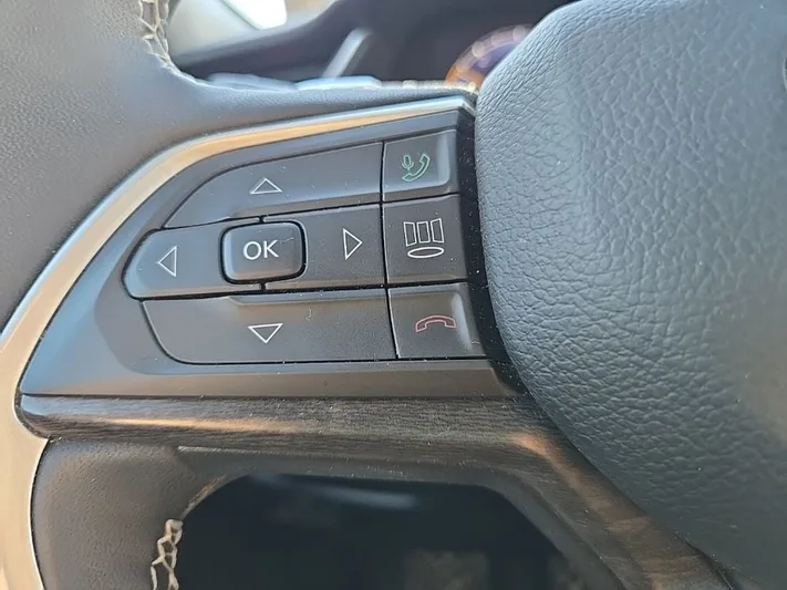 2023 Jeep Grand - view 12