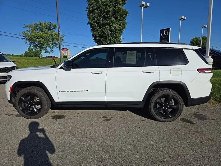 2023 Jeep Grand - view 7