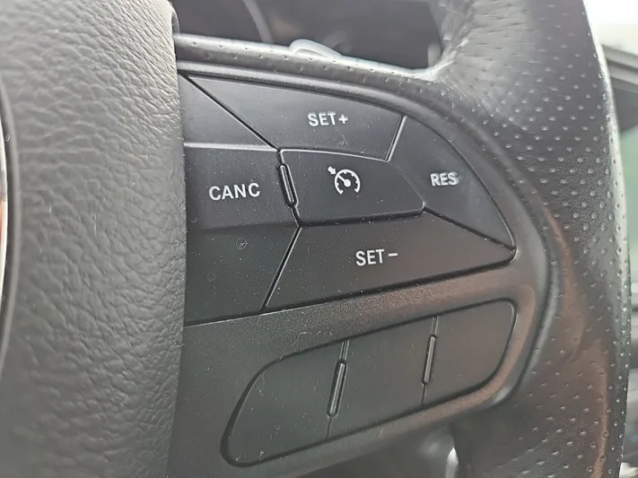 2022 Dodge Durango - view 19