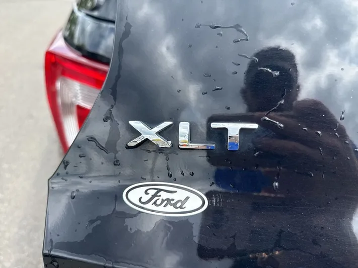 2019 Ford Explorer - view 12