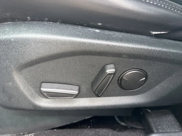 2019 Ford Explorer - view 17