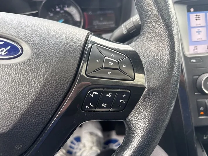 2019 Ford Explorer - view 22