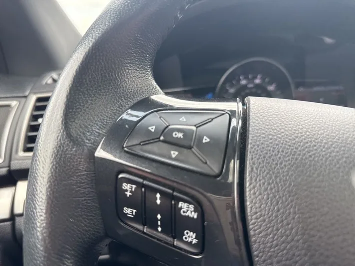 2019 Ford Explorer - view 23