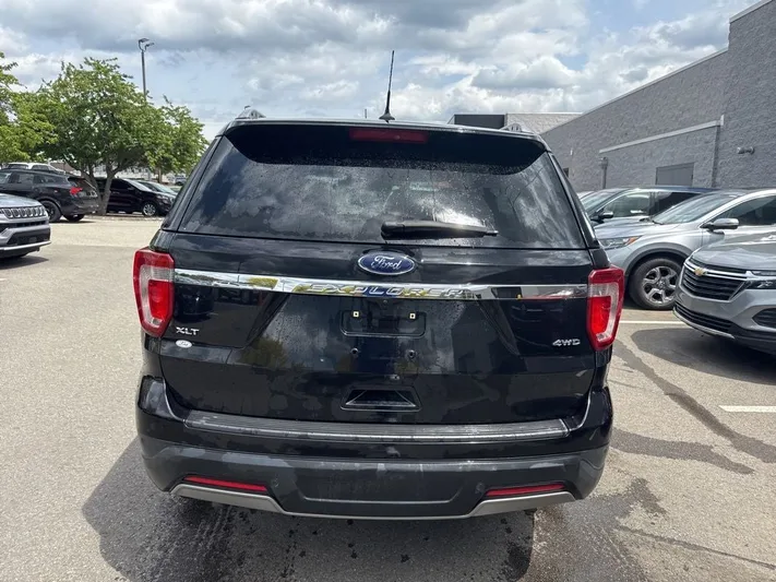2019 Ford Explorer - view 4